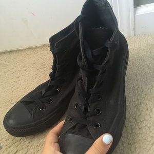 High top converse all stars, black on black